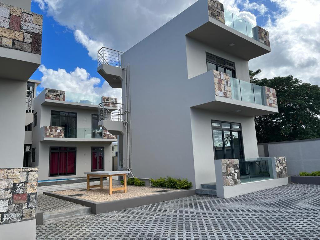 John House Studio No 5 Flic en Flac Экстерьер фото