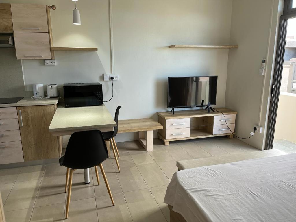 John House Studio No 5 Flic en Flac Экстерьер фото